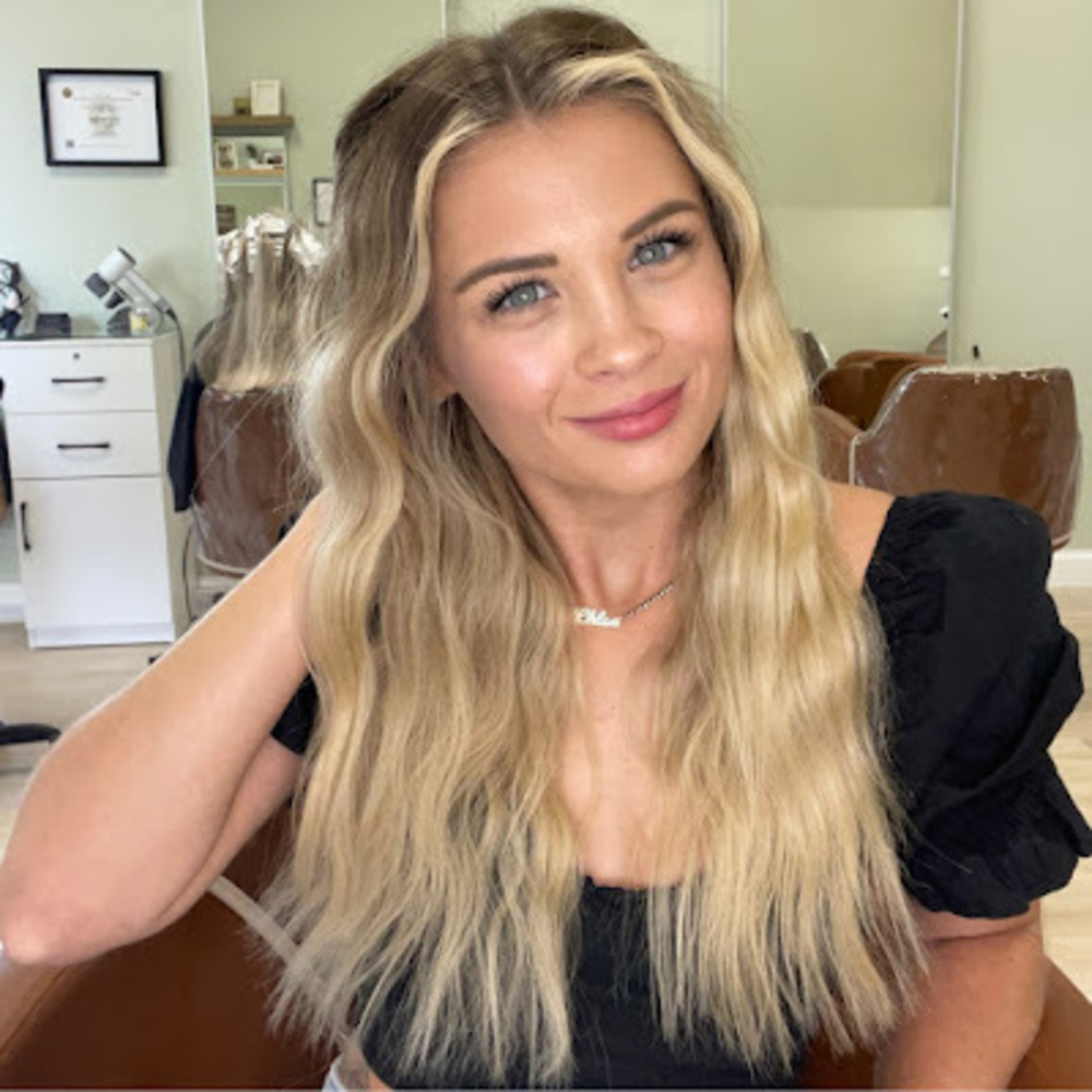 Meet your Posher, Courtney
